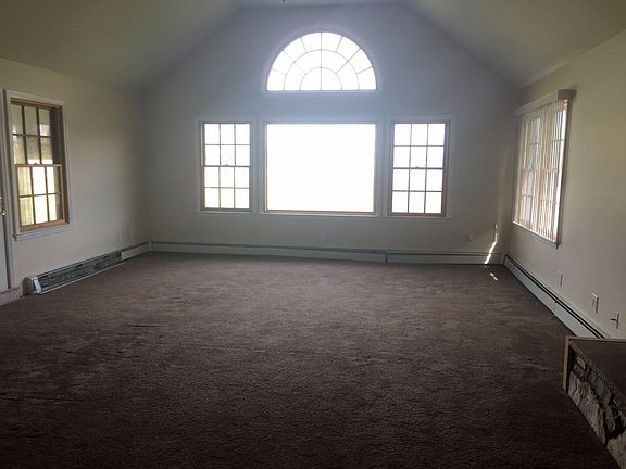 4th image of 11 Wavecrest Dr