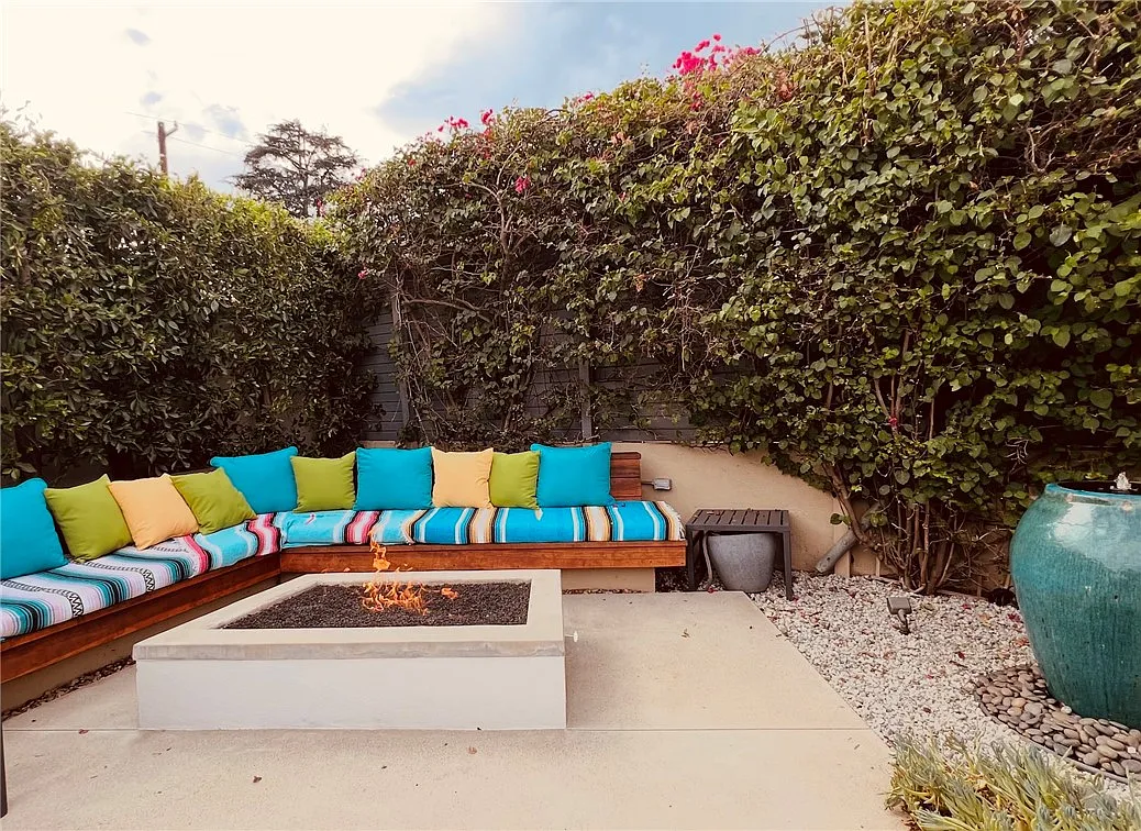 2 bed, 780 sqft, $4,450 — Photo 1