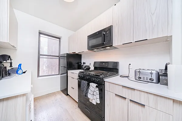 Rented by Living New York | media 12