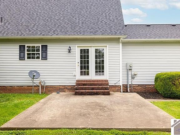 5th image of 83 Autumn Ridge Dr