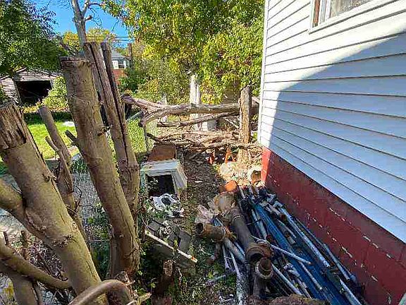 17541 Mackay
