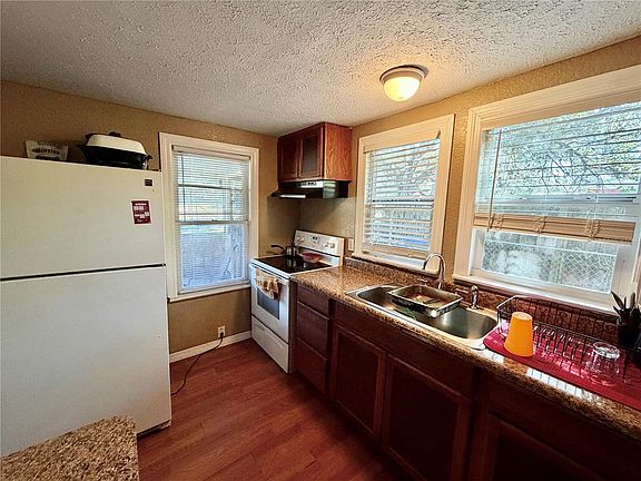 4th image of 2318 Hibiscus Ave