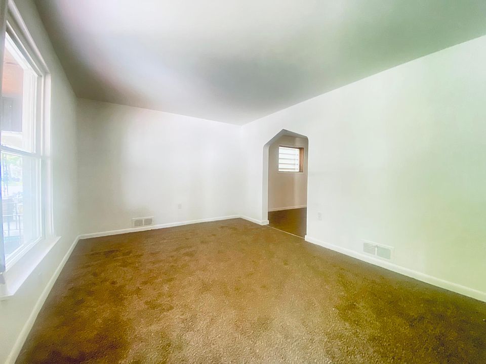 1st image of 352 Dearborn St APT 1