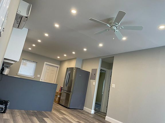 5th image of 728 20th St #2