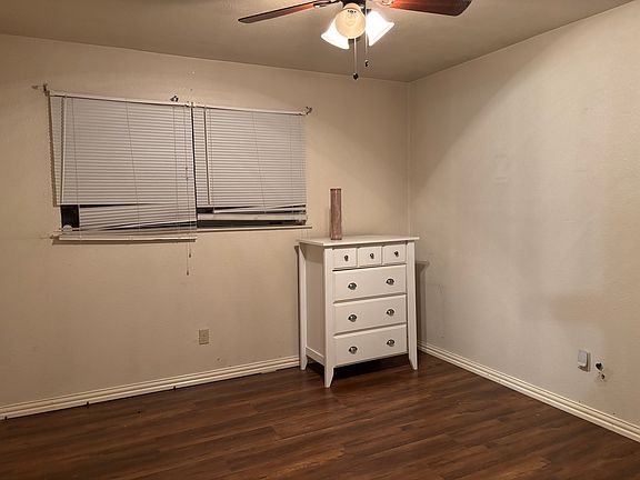 4th image of 608 E Oak St APT B
