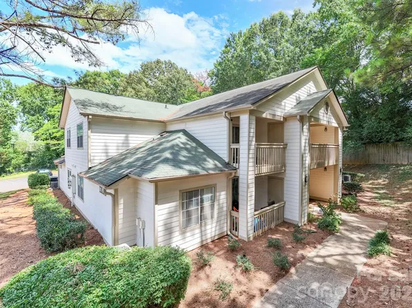 1051 Churchill Downs Ct APT E, Charlotte, NC 28211