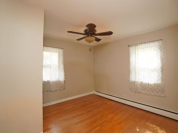 5th image of 208 N Graylynn Dr