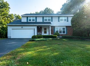 20 Boylston Dr, Delmar, NY 12054