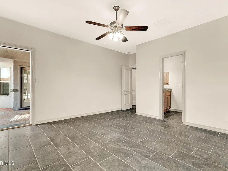 5556 Ignacio Frias Dr — Photo 11