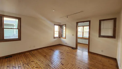 609 E 10th St #A Photo 1