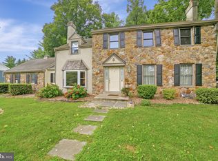 508 Ramblewood Dr, Bryn Mawr, PA 19010