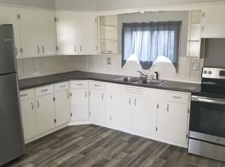 406 N 1st St, Dennison, OH 44621