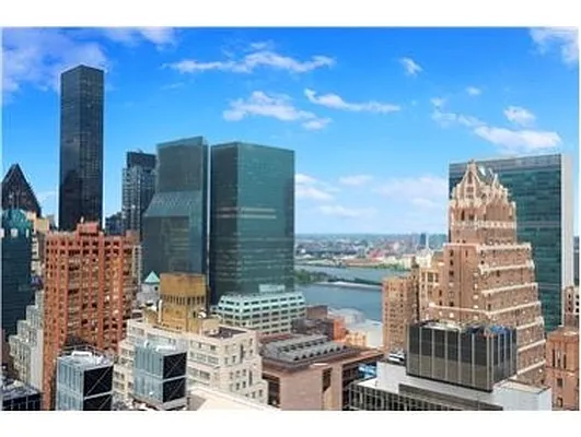 Rented by Douglas Elliman | media 33