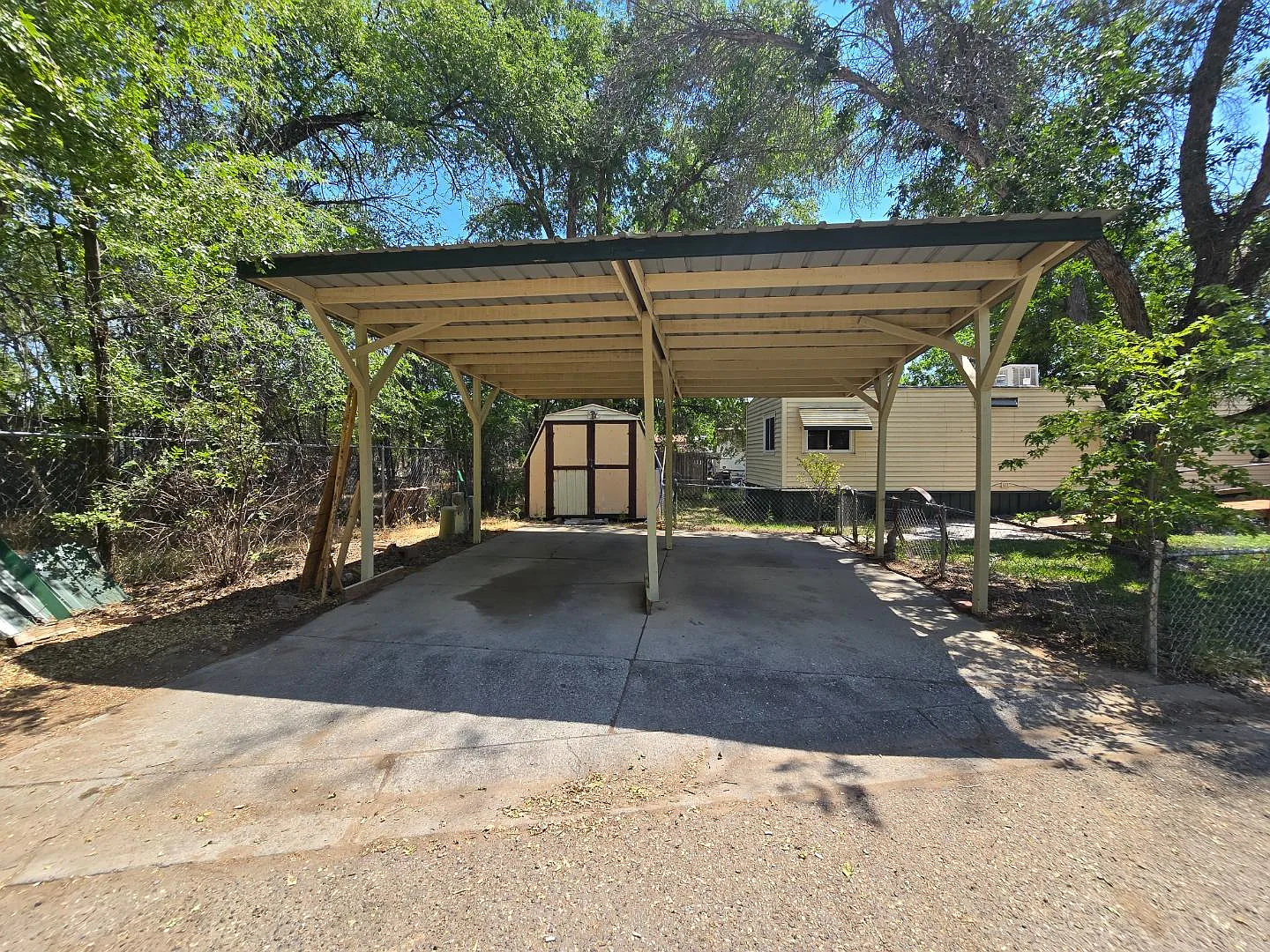 825 E Ottley Ave — Photo 2
