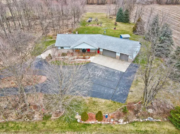 W9066 Glen ROAD, Glenbeulah, WI 53023