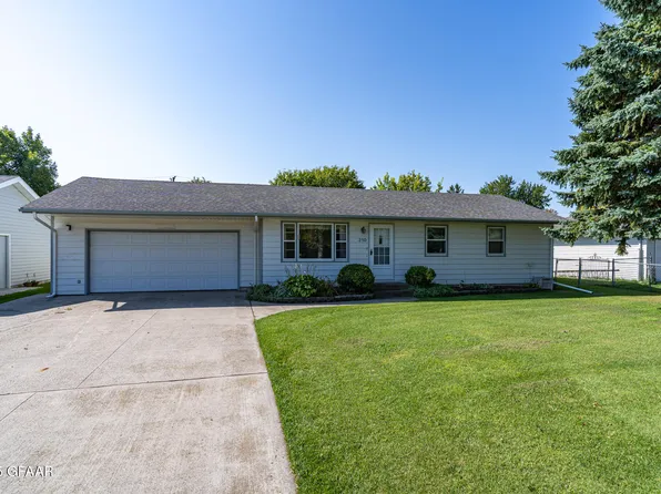 310 5th Ave S, Crookston, MN 56716