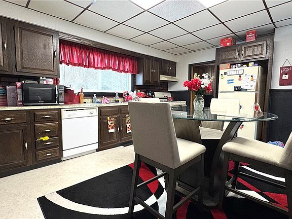 4th image of 1212 Finch St