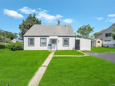 88 Anchor Lane, Levittown, NY, 11756
