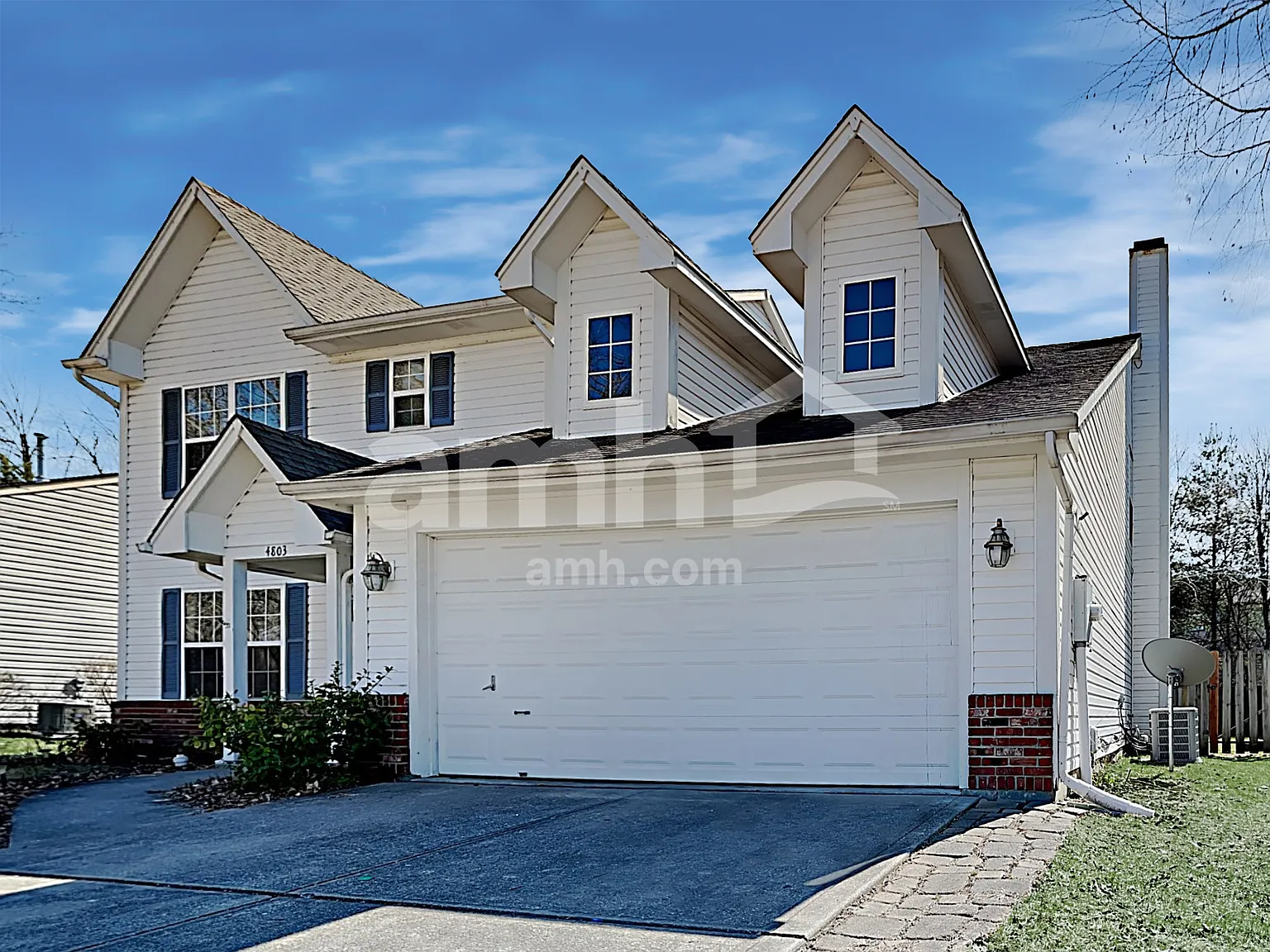 4 bed, 2.5 bath, 2072 sqft, $2,180 — Photo 1