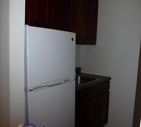 5th image of 155 E 30th St APT 3C