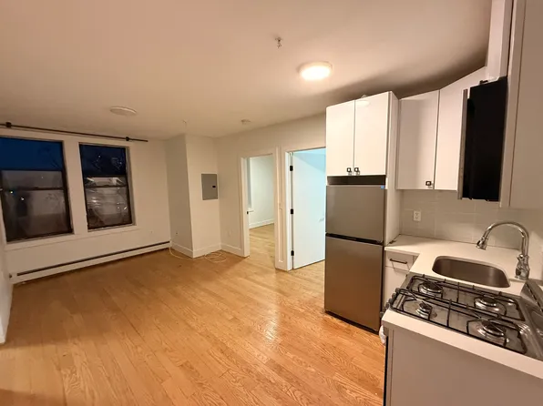 73 Lexington Avenue image 1 of 9