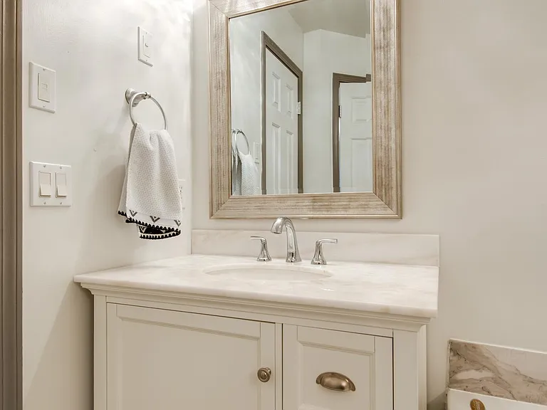 118 Carriage Ct — Photo 16