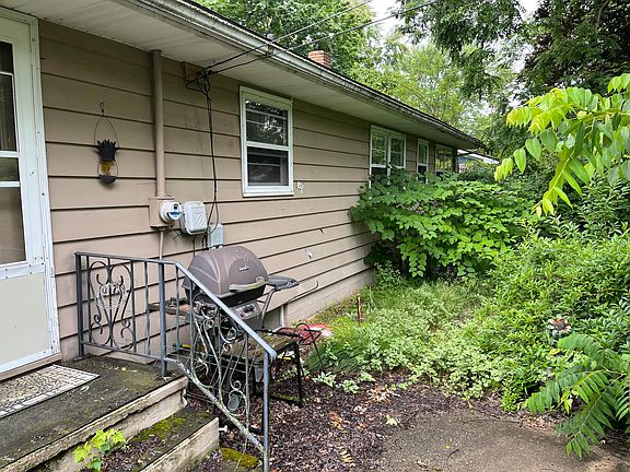 3rd image of 6719 Sunset Dr