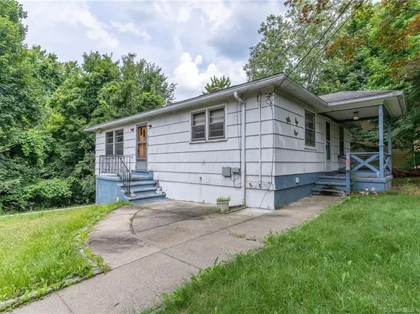 6 Malden Avenue, Waterbury, CT 06704