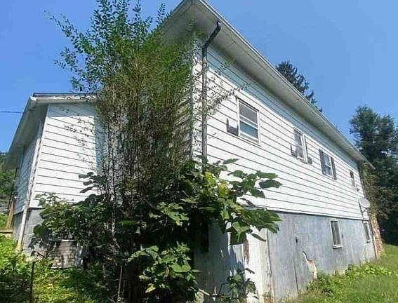 2nd image of 2 N Grimmett Ave