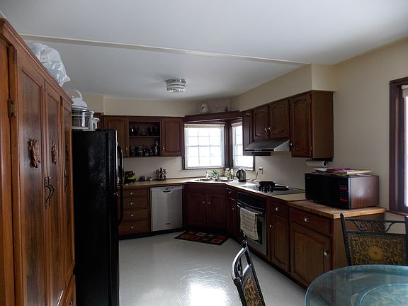 5th image of 357 N Ottawa St