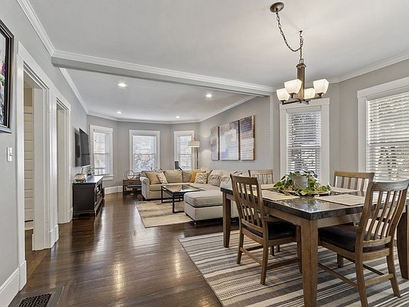 4th image of 276 Belmont St #1