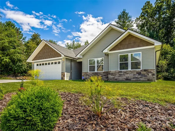 51 River Walk Dr, Woodfin, NC 28804