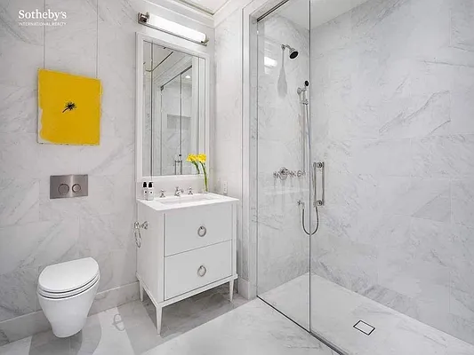 Sold by Sotheby's International Realty | media 25