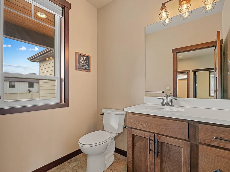 755 S Perry Ave — Photo 19