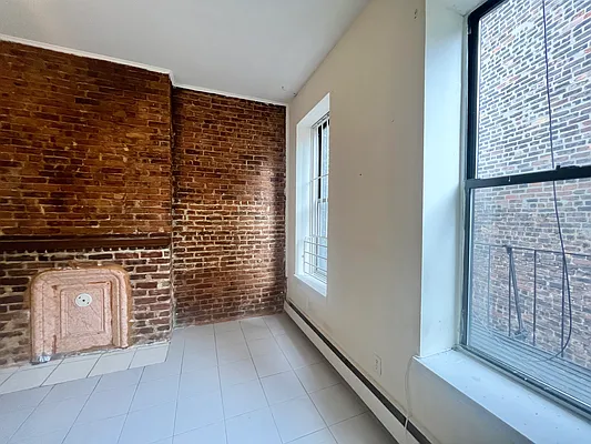 Rented by Pear NYC LLC | media 2