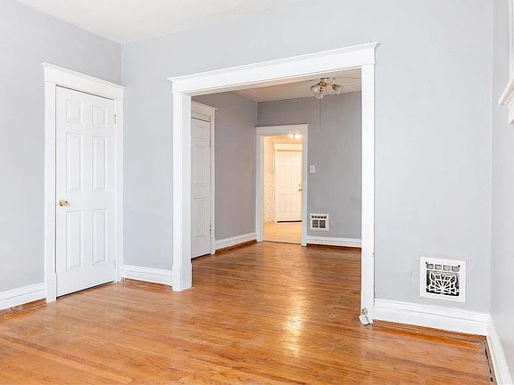 3rd image of 2035 Maury Ave
