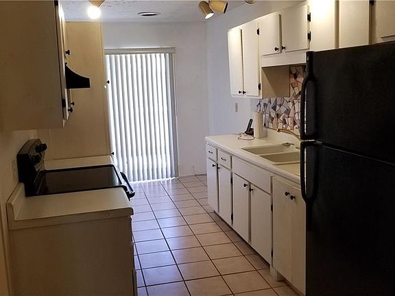 3rd image of 2066 Sunset Point Rd APT 92
