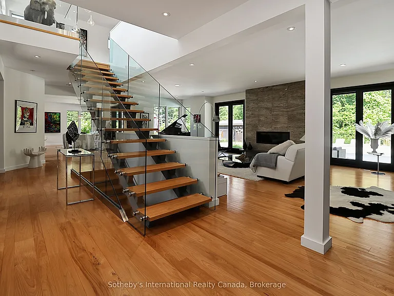 4 Holly Ct — Photo 6