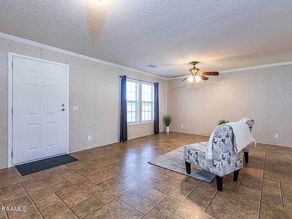 4th image of 117 Willowsong Ln