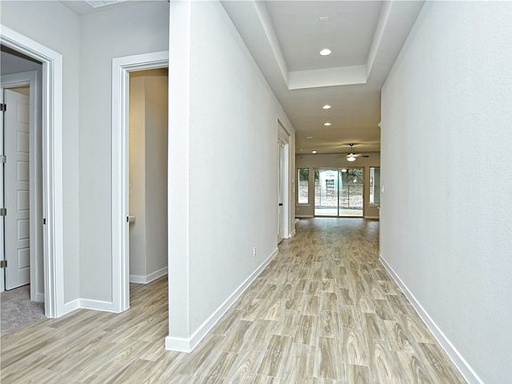 5th image of 716 Dayridge Dr