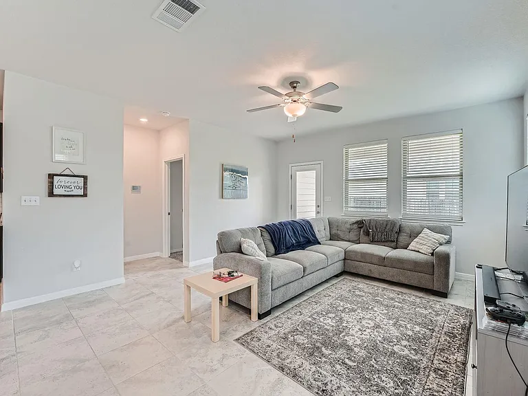 104 Red Cedar Ct — Photo 4