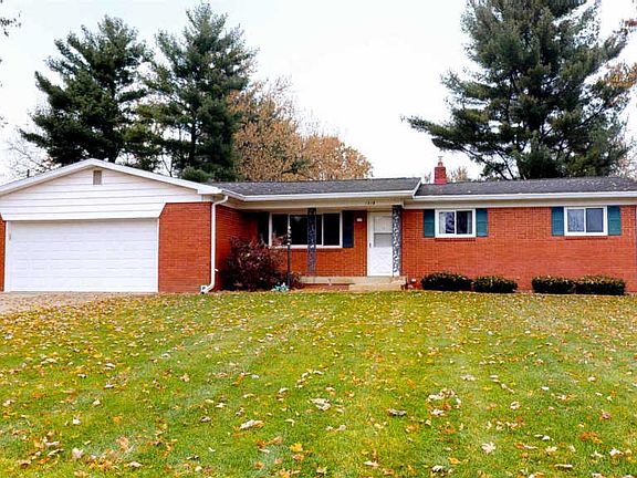2nd image of 1518 Crestwood Ln
