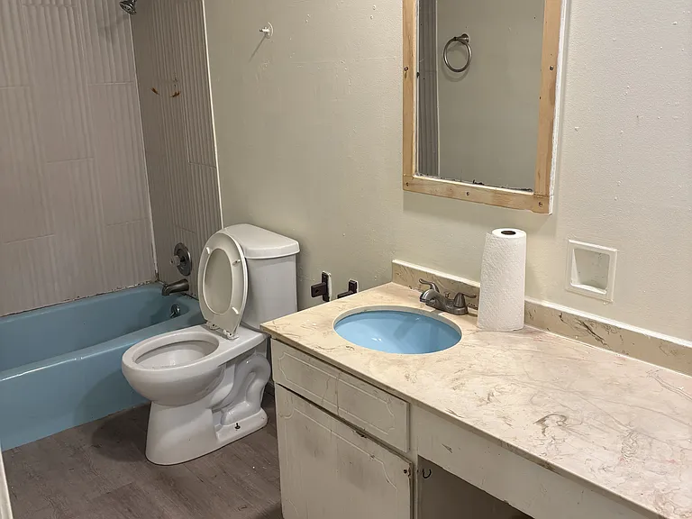 505-515 Stevens Dr #105 — Photo 4