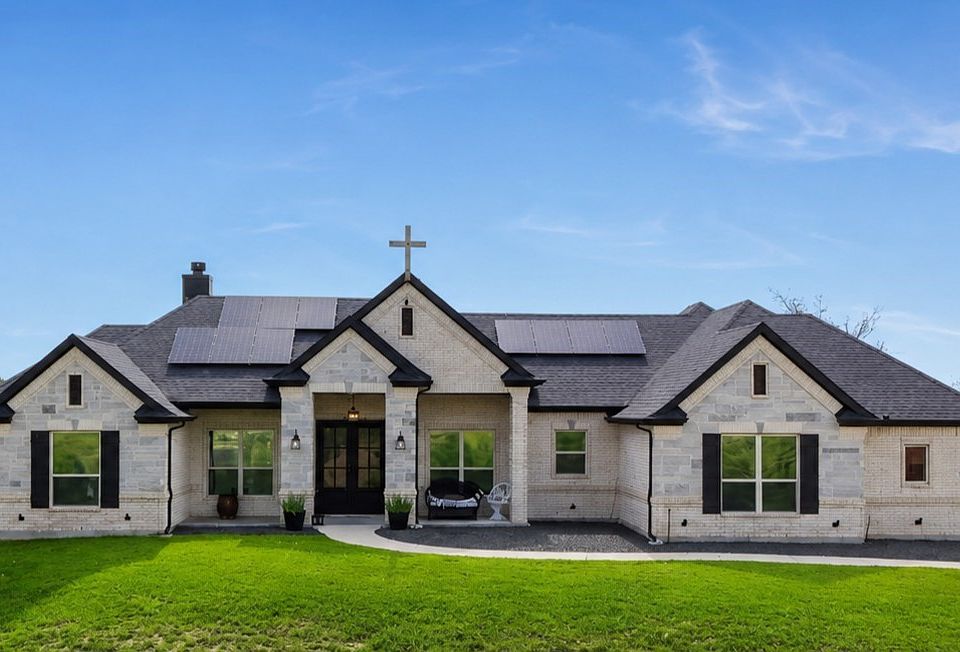 1st image of 248 Scenic Wood Dr