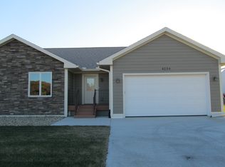 4234 2nd St, East Moline, IL 61244