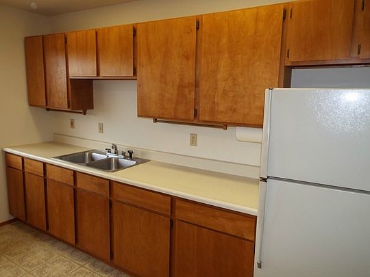 5th image of 167 Camwood Pl