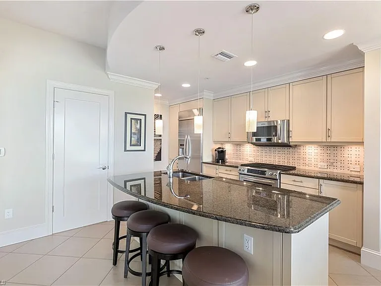 9123 Strada Pl #7207 — Photo 4