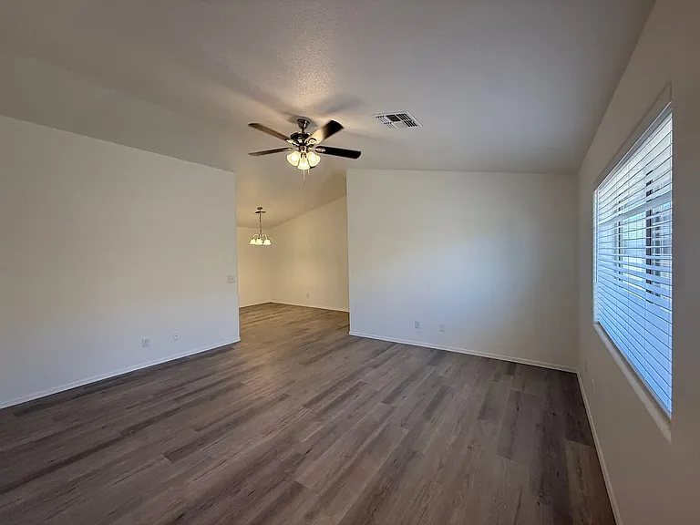 3665 N Kenneth Rd — Photo 5