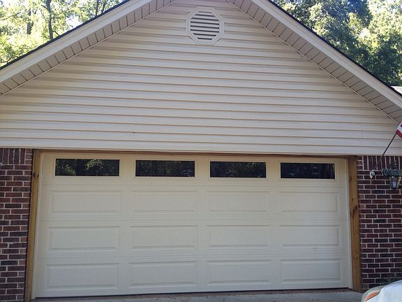 3rd image of 404 Muscadine Ln