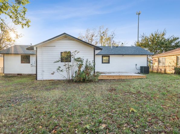 21 N Indianola St, Pryor, OK 74361